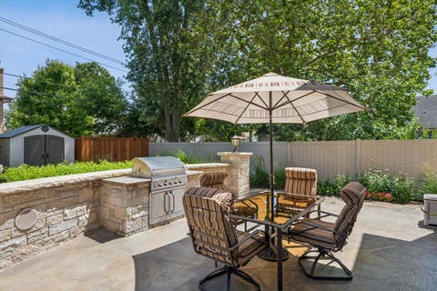 Tiny photo for 515 S Sunnyside Avenue, Elmhurst, IL 60126 (MLS # 12696364)
