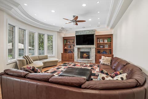 Tiny photo for 515 S Sunnyside Avenue, Elmhurst, IL 60126 (MLS # 12696364)