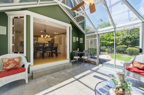 Tiny photo for 990 Pinecrest Drive, Sugar Grove, IL 60554 (MLS # 12666910)