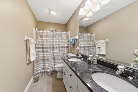 Tiny photo for 990 Pinecrest Drive, Sugar Grove, IL 60554 (MLS # 12666910)