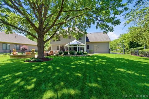 Tiny photo for 990 Pinecrest Drive, Sugar Grove, IL 60554 (MLS # 12666910)