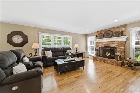 Tiny photo for 990 Pinecrest Drive, Sugar Grove, IL 60554 (MLS # 12666910)