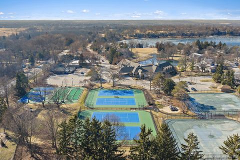 Tiny photo for 709 Woodbridge Court #709, Lake Barrington, IL 60010 (MLS # 12579970)