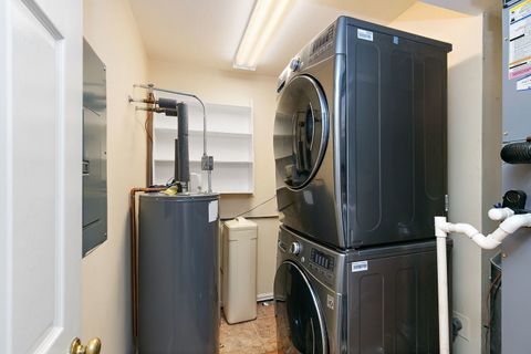 Tiny photo for 709 Woodbridge Court #709, Lake Barrington, IL 60010 (MLS # 12579970)