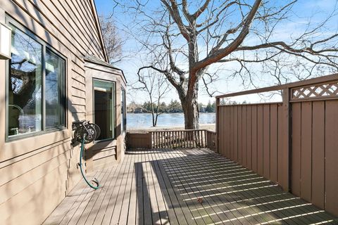 Tiny photo for 709 Woodbridge Court #709, Lake Barrington, IL 60010 (MLS # 12579970)