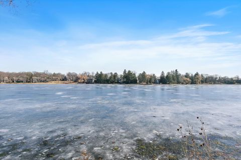 Tiny photo for 709 Woodbridge Court #709, Lake Barrington, IL 60010 (MLS # 12579970)