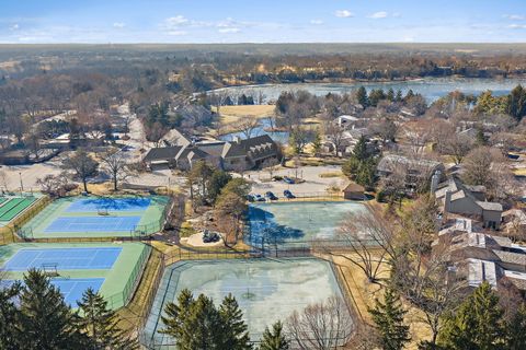 Tiny photo for 709 Woodbridge Court #709, Lake Barrington, IL 60010 (MLS # 12579970)