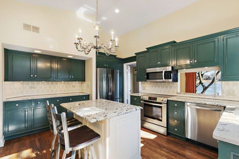 Tiny photo for 709 Woodbridge Court #709, Lake Barrington, IL 60010 (MLS # 12579970)