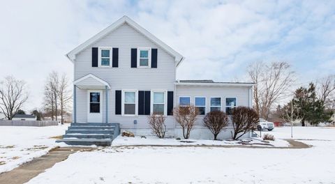 Photo of 300 E South Street, Atlanta, IL 61723 (MLS # 12559478)