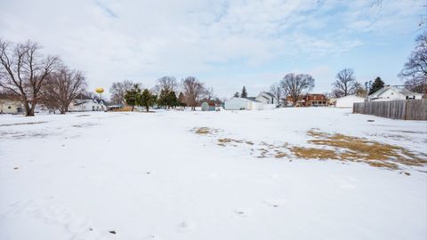 Tiny photo for 300 E South Street, Atlanta, IL 61723 (MLS # 12559478)