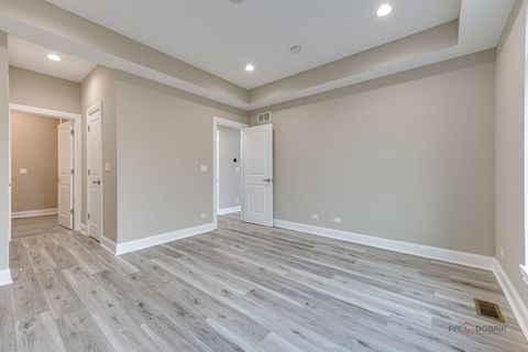 Tiny photo for 182 Eli Court, Des Plaines, IL 60016 (MLS # 12329092)