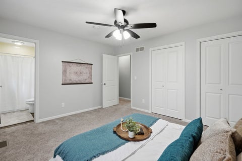 Tiny photo for 4415 Montclair Court, Bettendorf, IA 52722 (MLS # 12714867)