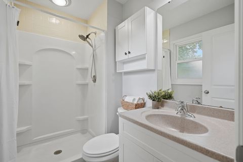 Tiny photo for 4415 Montclair Court, Bettendorf, IA 52722 (MLS # 12714867)