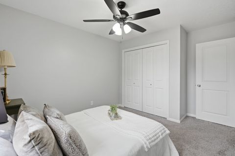 Tiny photo for 4415 Montclair Court, Bettendorf, IA 52722 (MLS # 12714867)