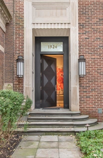 Photo of 1524 N Astor Street, Chicago, IL 60610 (MLS # 12753134)