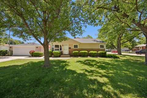 Tiny photo for 16841 Willow Lane Drive, Tinley Park, IL 60477 (MLS # 12687327)
