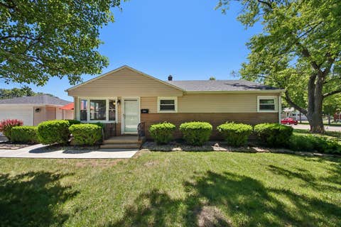 Photo of 16841 Willow Lane Drive, Tinley Park, IL 60477 (MLS # 12687327)
