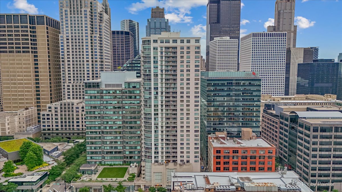 125 S Jefferson Street 907