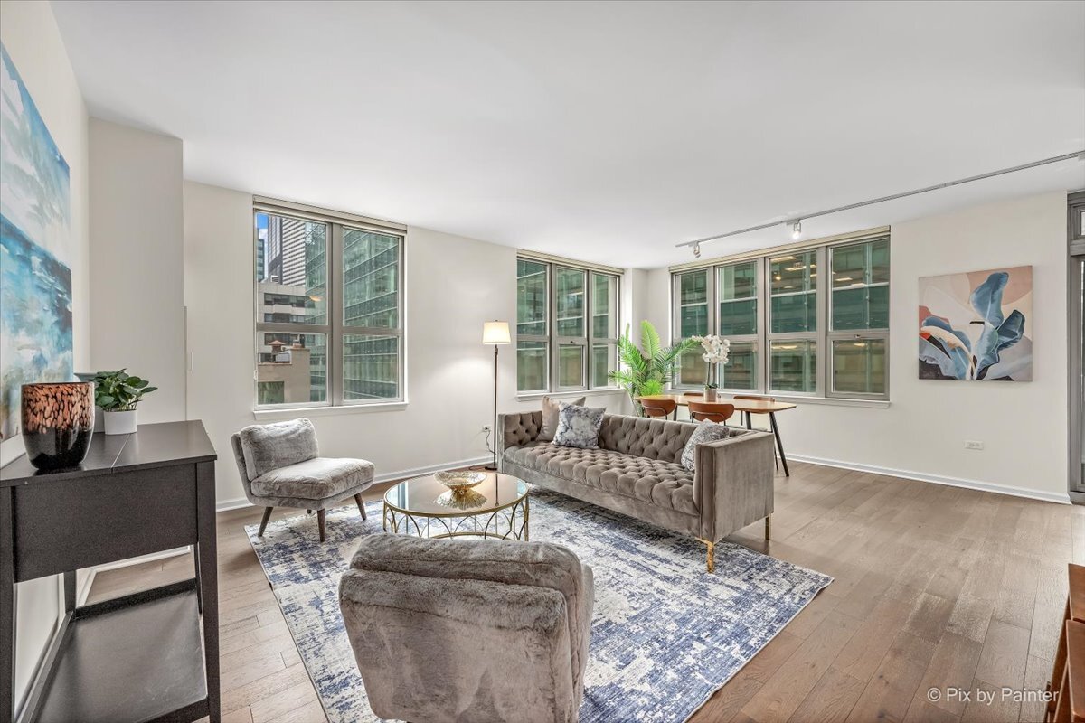 125 S Jefferson Street 907
