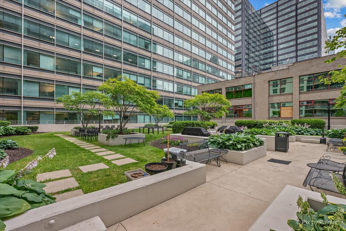 125 S Jefferson Street 907