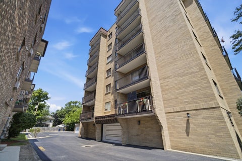 Tiny photo for 700 Graceland Avenue #708, Des Plaines, IL 60016 (MLS # 12708121)