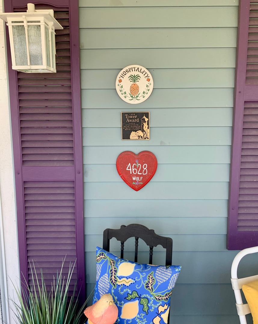 4628 Wolf Road