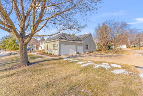 Tiny photo for 1730 E Rusholme Street, Davenport, IA 52803 (MLS # 12556271)