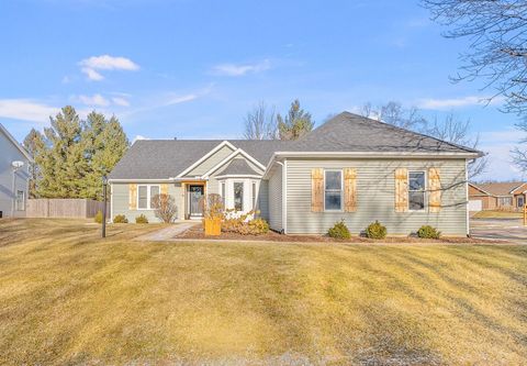 Photo of 1730 E Rusholme Street, Davenport, IA 52803 (MLS # 12556271)