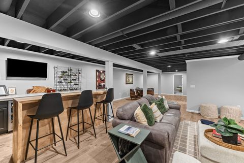 Tiny photo for 1730 E Rusholme Street, Davenport, IA 52803 (MLS # 12556271)