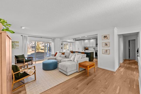 Tiny photo for 1730 E Rusholme Street, Davenport, IA 52803 (MLS # 12556271)