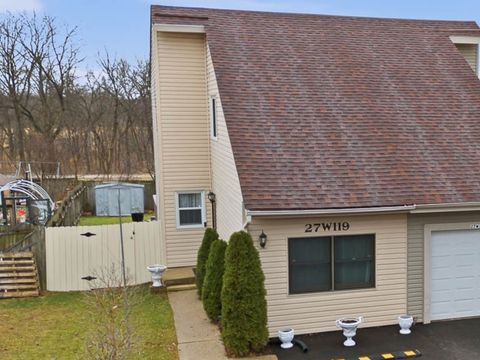 27W119 Cooley Avenue Winfield IL 60190