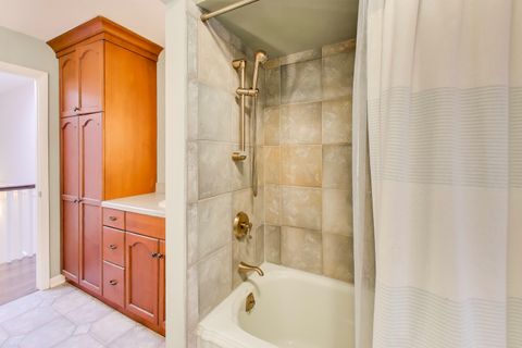 Tiny photo for 400 S Crescent Avenue, Park Ridge, IL 60068 (MLS # 12577270)