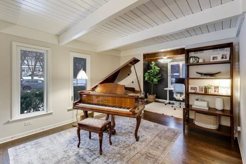 Tiny photo for 400 S Crescent Avenue, Park Ridge, IL 60068 (MLS # 12577270)