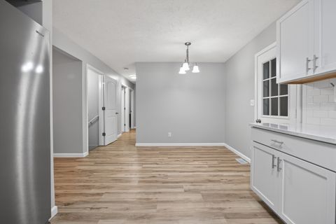 Tiny photo for 8 Ivey Court, Bloomington, IL 61701 (MLS # 12629826)