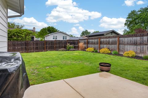 Tiny photo for 8 Ivey Court, Bloomington, IL 61701 (MLS # 12629826)