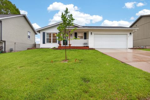 Tiny photo for 8 Ivey Court, Bloomington, IL 61701 (MLS # 12629826)