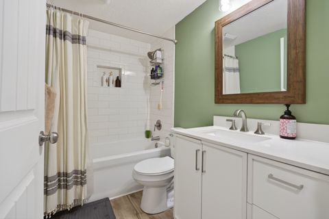Tiny photo for 8 Ivey Court, Bloomington, IL 61701 (MLS # 12629826)