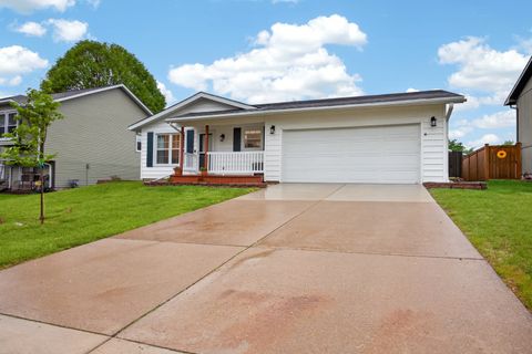 Tiny photo for 8 Ivey Court, Bloomington, IL 61701 (MLS # 12629826)