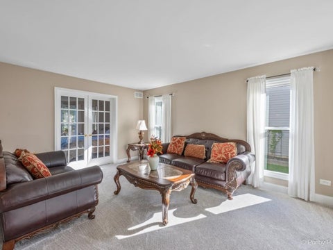 Tiny photo for 885 Stockbridge Place, Elgin, IL 60120 (MLS # 12773006)