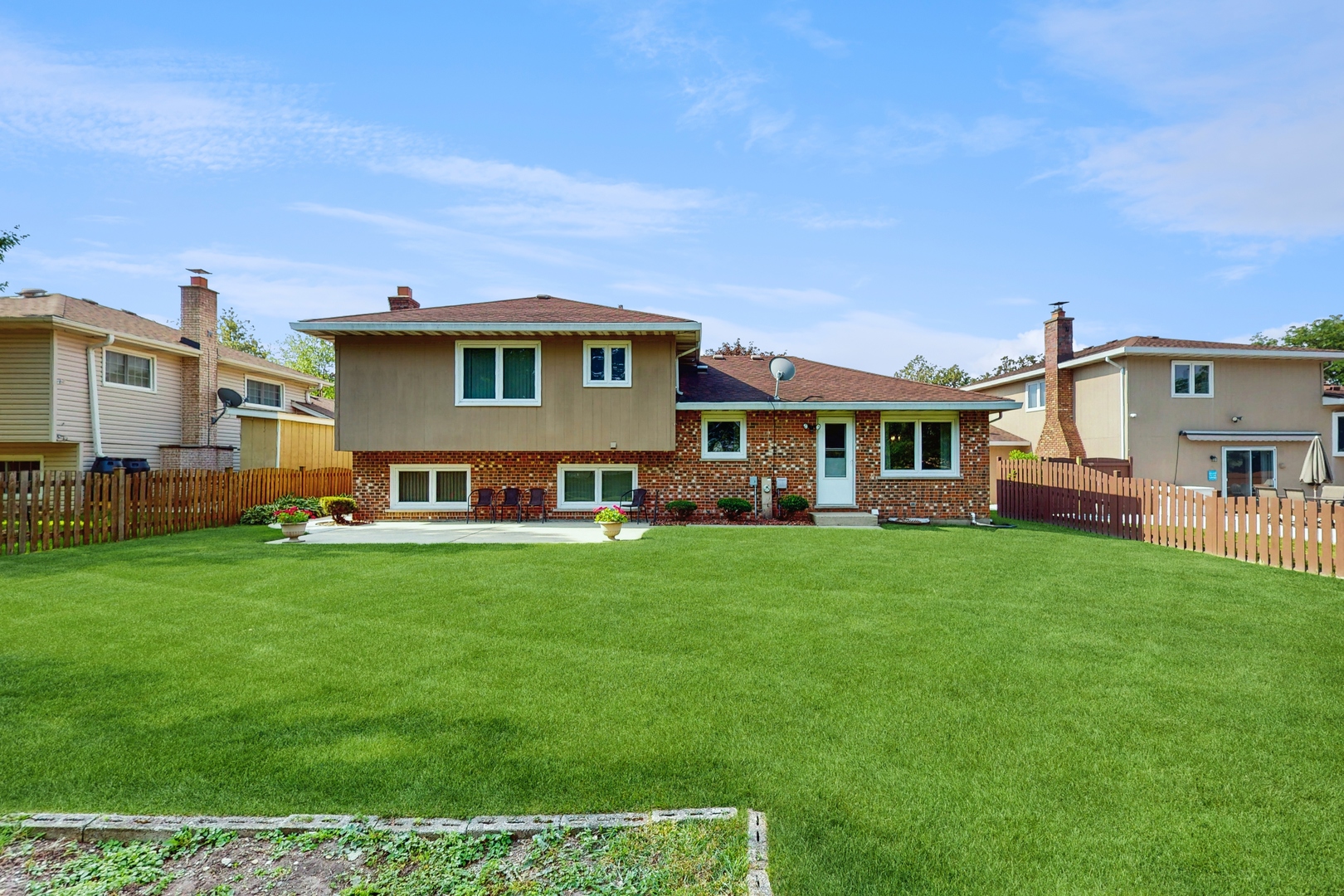 1510 W Goldengate Drive