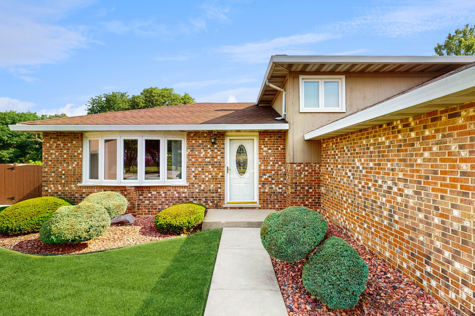 1510 W Goldengate Drive