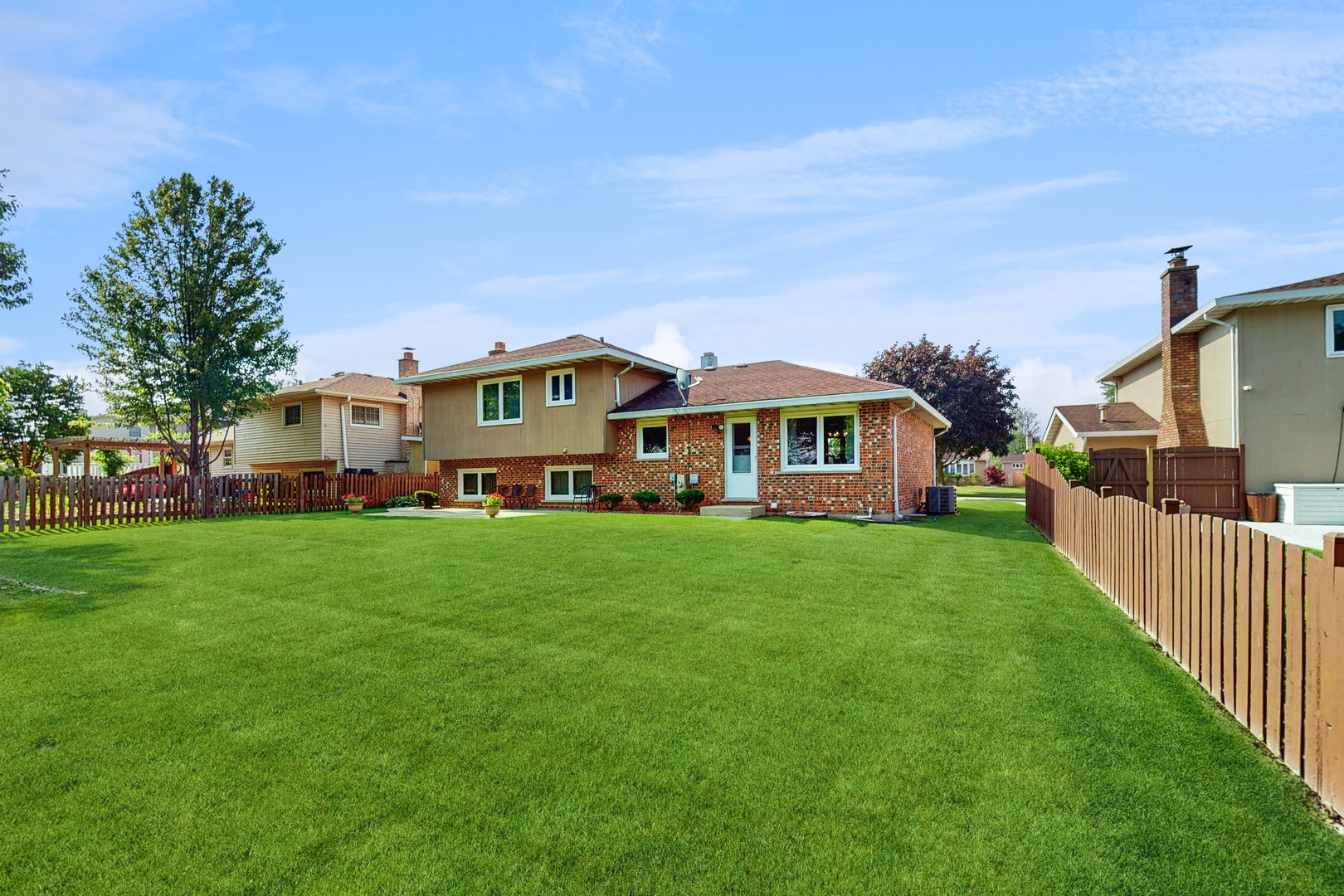 1510 W Goldengate Drive