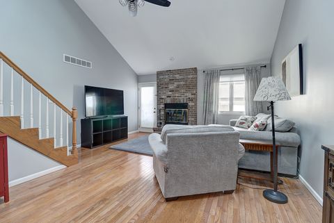 Tiny photo for 323 Vista Court #B, Minooka, IL 60447 (MLS # 12570088)