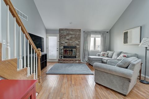 Tiny photo for 323 Vista Court #B, Minooka, IL 60447 (MLS # 12570088)