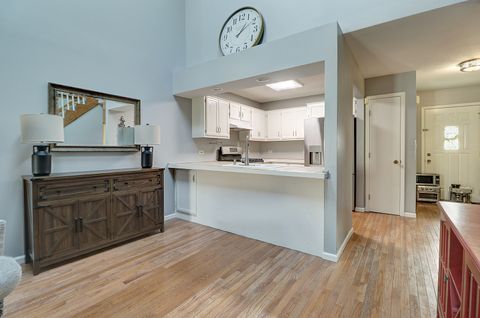 Tiny photo for 323 Vista Court #B, Minooka, IL 60447 (MLS # 12570088)