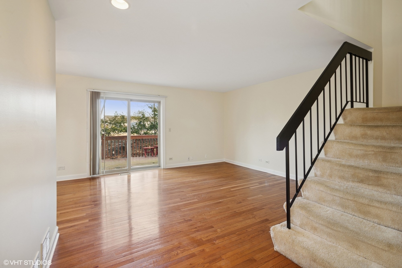218 E Forest Knoll Drive