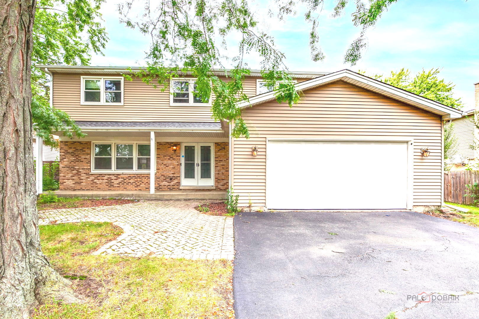 562 Applegate Lane