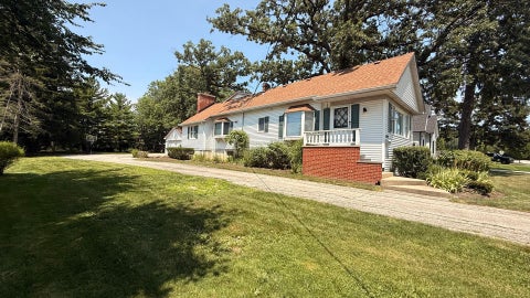 Photo of 1804 Chapel Court, Northbrook, IL 60062 (MLS # 12703619)