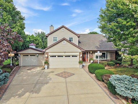 Tiny photo for 1021 Pheasant Trail, Carol Stream, IL 60188 (MLS # 12761150)