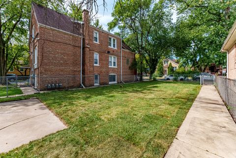 Tiny photo for 2343 Ridgeland Avenue, Berwyn, IL 60402 (MLS # 12488192)